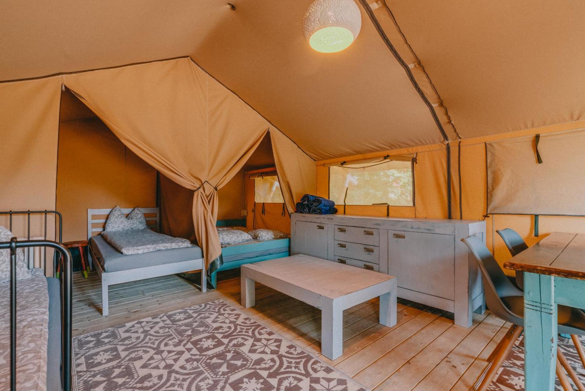 Rendes Glamping Hotel Balatonrendes Exterior photo