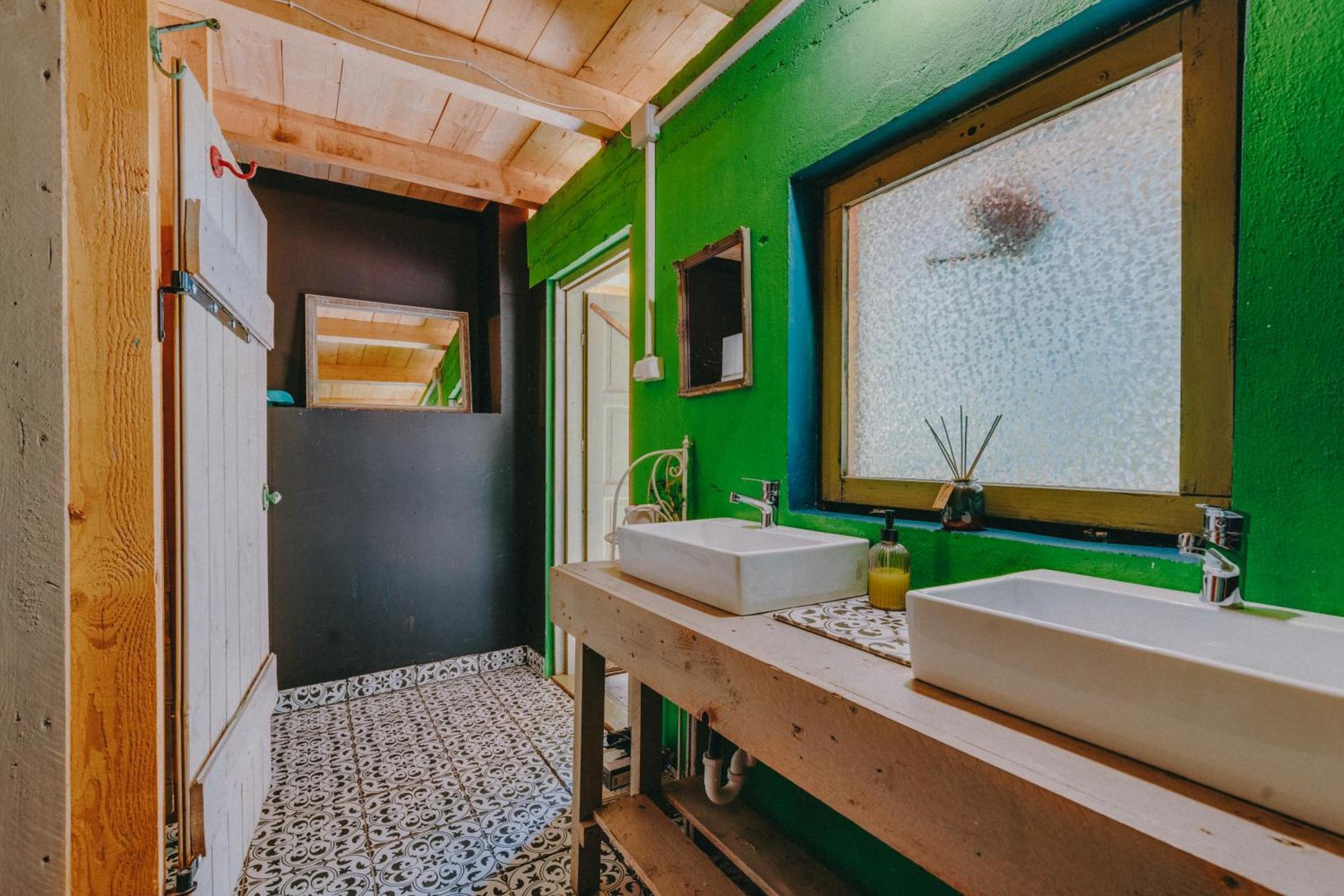 Rendes Glamping Hotel Balatonrendes Exterior photo