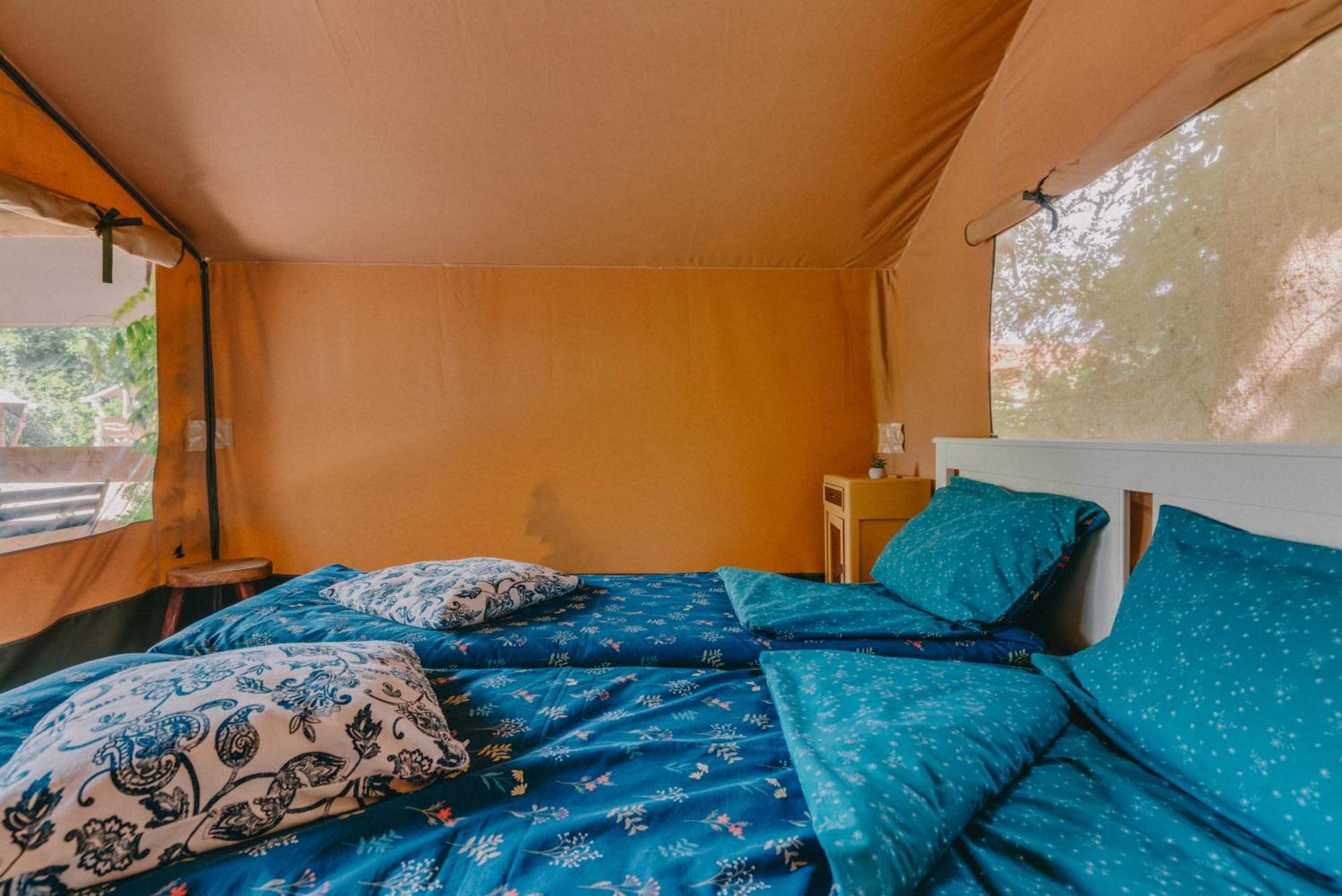 Rendes Glamping Hotel Balatonrendes Exterior photo